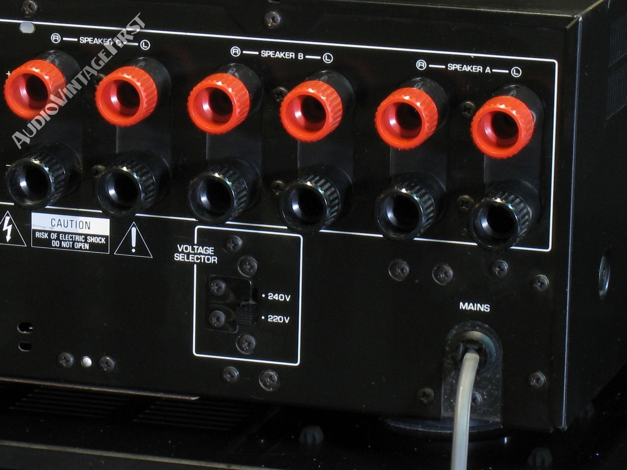 M 40 AudioVintageFirst m-40-audiovintagefirst